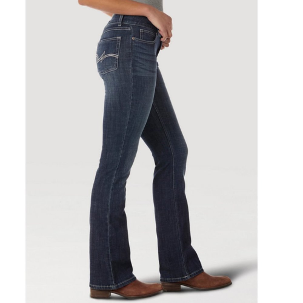 Wrangler Womens Bootcut Jean:Do Wash:33:34